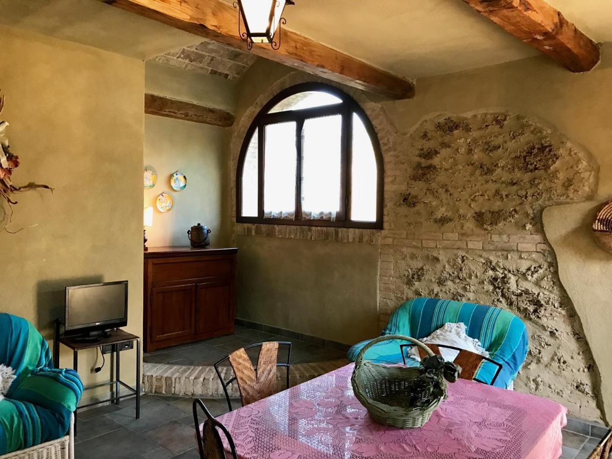 Casale San Giovanni Cura Nuova Eksteriør billede